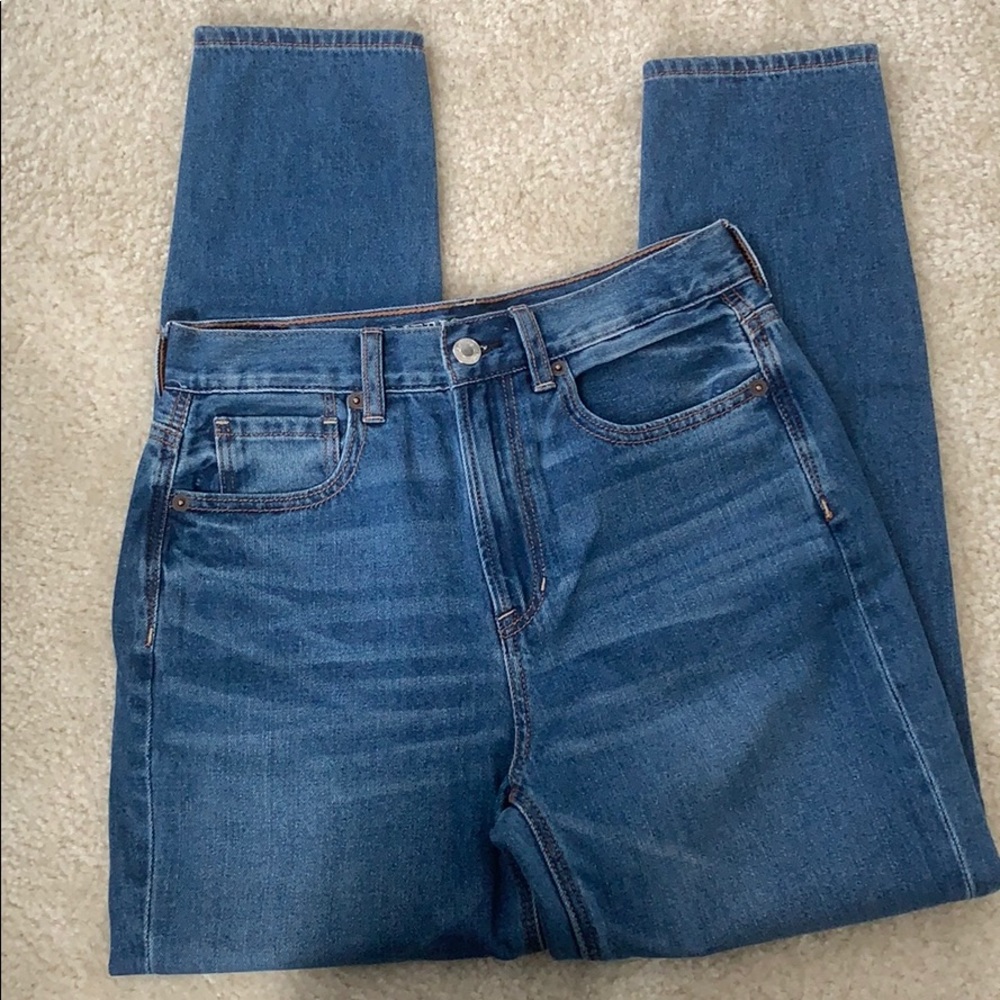 American Eagle Mom Jeans